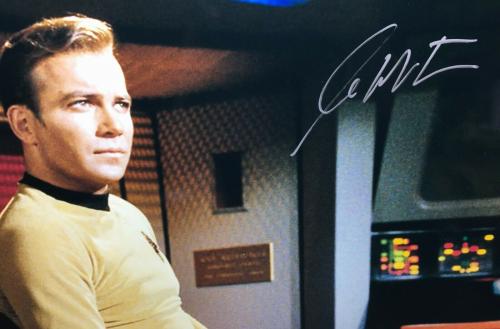 William Shatner Signed 'Star Trek' 16x20 Photo PSA 7A30295