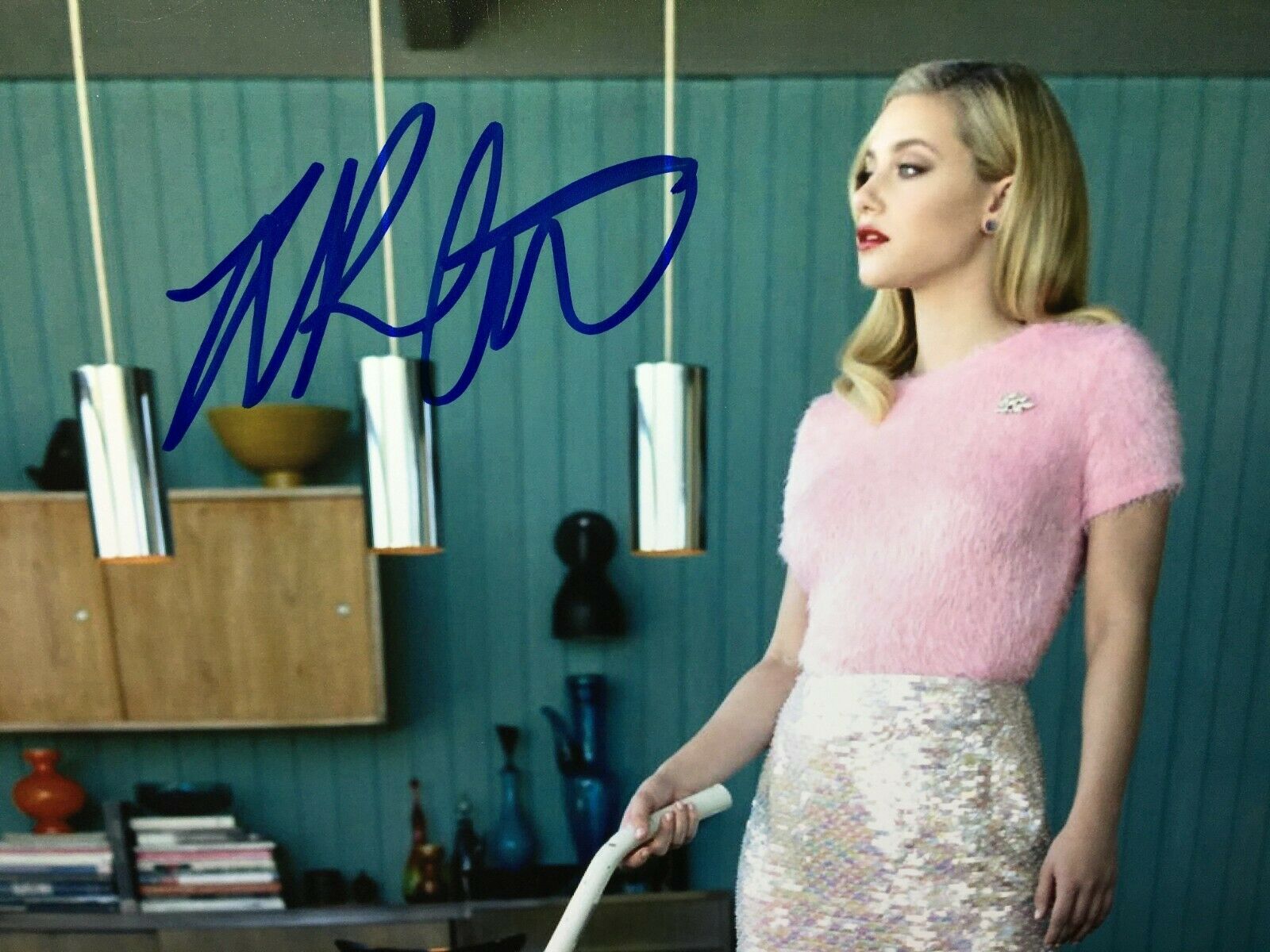 Lili Reinhart Signed 11x14 Photo *Model PSA AF37596