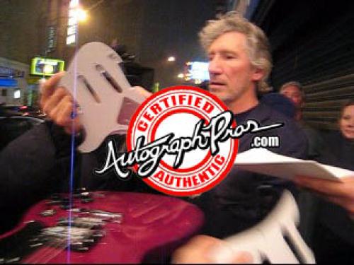Pink Floyd Roger Waters Signed The Wall Album LP cd Guitar AFTAL UACC RD
