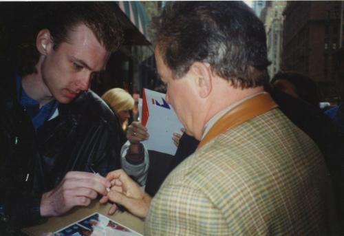 William Shatner Star Trek Signed Autographed Color 8x10 Photo Psa Dna Aa33708