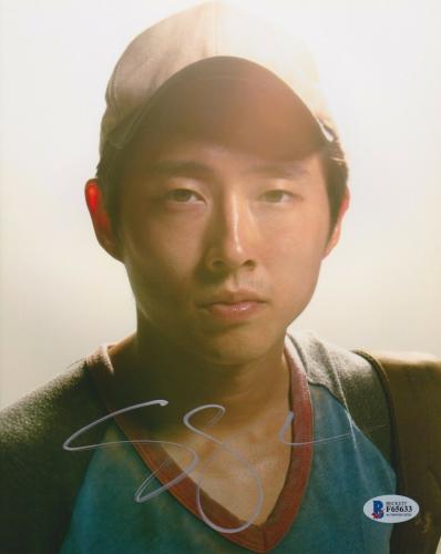 STEVEN YEUN THE WALKING DEAD AUTOGRAPHED SIGNED A4 PP POSTER PHOTO 1