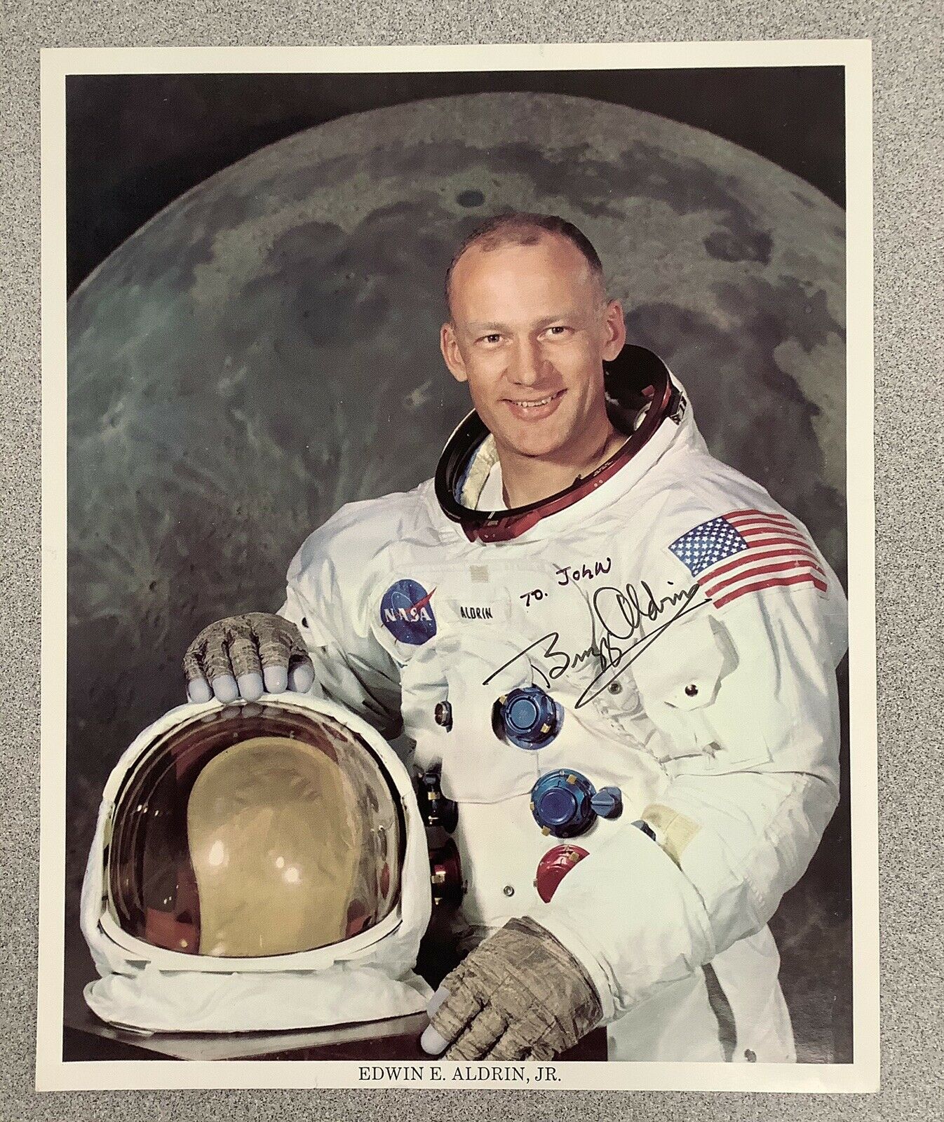 Buzz Aldrin Signed Photo 8x10 Autograph Space Apollo NASA Moon Walker