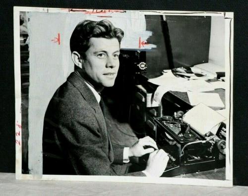 RARE!  1940 John F. Kennedy, Harvard Student Publishes Thesis, Vintage 1 Photo