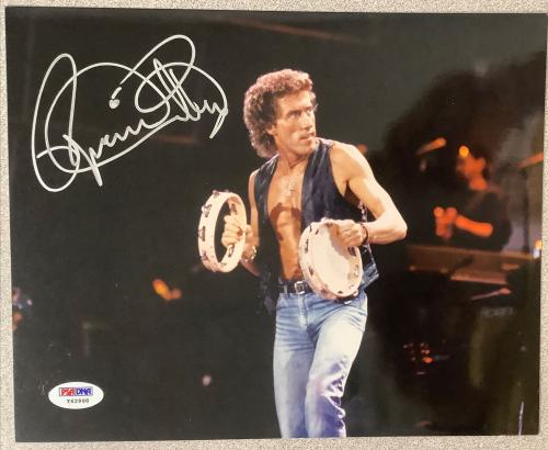 Roger Daltrey Signed Photo 8x10 Rock Music The Who Lead Singer Autograph PSA/DNA