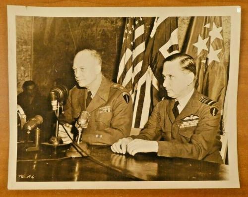 Eisenhower Autographed Signed 8x10 Photo REPRINT Dwight D 