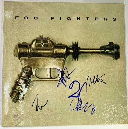 Foo Fighters signed Album group autographed d. grohl taylor hawkins beckett loa