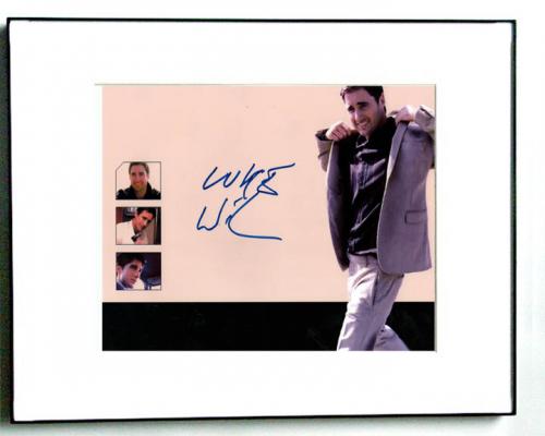 Autographed Luke Wilson Memorabilia: Signed Photos & Other Items