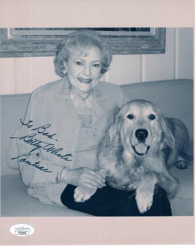 BETTY WHITE HAND SIGNED 8x10 PHOTO    CUTE POSE WITH HER DOG       TO BOB    JSA