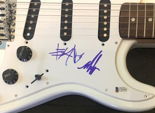 Blink 182 Mark & Travis Signed Autograph Rare Full Size Electric Guitar Beckett