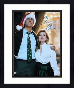 Chevy Chase Christmas Vacation Signed 16x20 Vertical Photo w/ Beverly BAS Wit