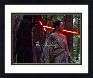 Daisy Ridley Signed Star Wars The Force Awakens 11x14 Photo - Rey Beckett BAS