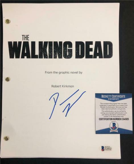 DANAI GURIRA Michonne signed THE WALKING DEAD Full TV Script A ~ Beckett BAS COA