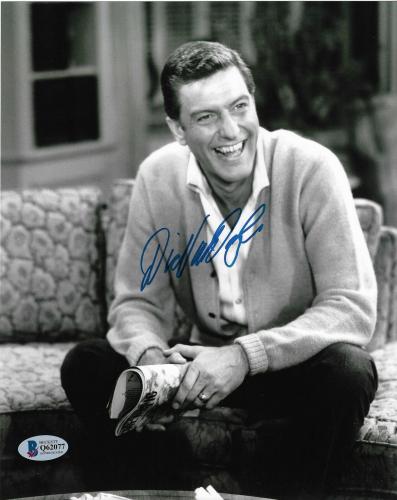 DICK VAN DYKE Signed 8x10 Photo AUTOGRAPH from Dick Van Dyke Show with BAS COA