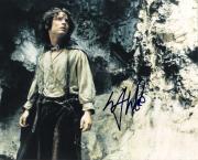 ELIJAH WOOD as FRODO BAGGINS in "THE LORD of the RINGS" Signed 10x8 Color Photo