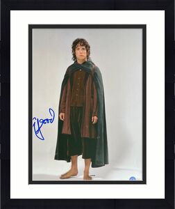 Elijah Wood "Lord Of The Rings" Signed 11x14 Photo Beckett BF79755