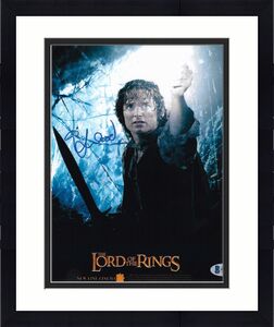 Elijah Wood signed 8x10 Lord of the Rings photo Beckett COA autograph