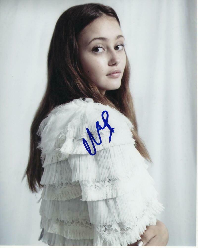 Ella Purnell Signed Autograph 8x10 Photo Cute Hot Maleficent Kick Ass