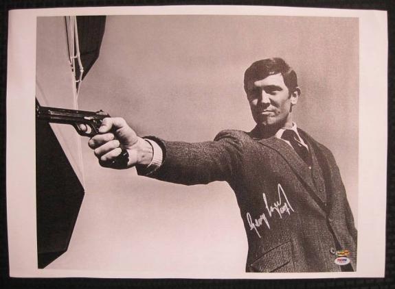 George Lazenby Hand Signed James Bond 16x20 Canvas 007 Auto PSA/DNA COA E