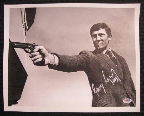 George Lazenby Signed James Bond 11x14 Canvas 007 Auto PSA/DNA COA OC Hologram
