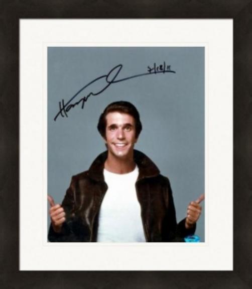 Henry Winkler autographed 8x10 photo (Happy Days The Fonze) Image #SC1 Matted & Framed