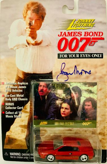 James Bond 007 Roger Moore Signed Die Cast Car - Auto PSA DNA