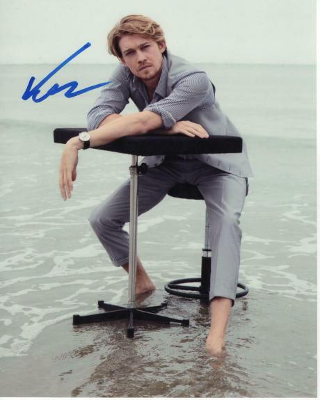 Joe Alwyn Signed Autographed 8x10 Photo - Sexy Stud, Taylor Swift, The Favourite