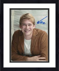Joe Alwyn Signed Autographed 8x10 Photo - Sexy Stud, Taylor Swift, The Favourite