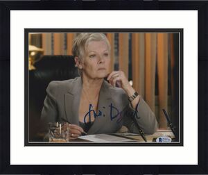 Judi Dench Signed 8x10 Photo James Bond 007 Beckett Bas Autograph Auto Coa A
