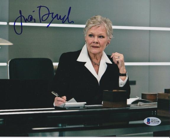Judi Dench Signed 8x10 Photo Quantum Of Solace Beckett Bas Autograph Auto A