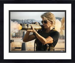 Linda Hamilton Signed 'Terminator 2: Dark Fate' 16x20 Photo *Sarah Connor BAS