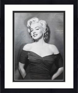 Marilyn Monroe To Joe Love & Kisses Signed 11x14 B&W Photo PSA #V07962