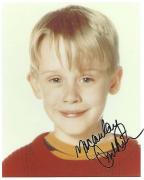 MCCAULAY CULKIN as KEVIN MCCALLISTER in "HOME ALONE" Was Voted as No.2 Child Star only Behind SHIRLEY TEMPLE - Signed 8x10 Color Photo