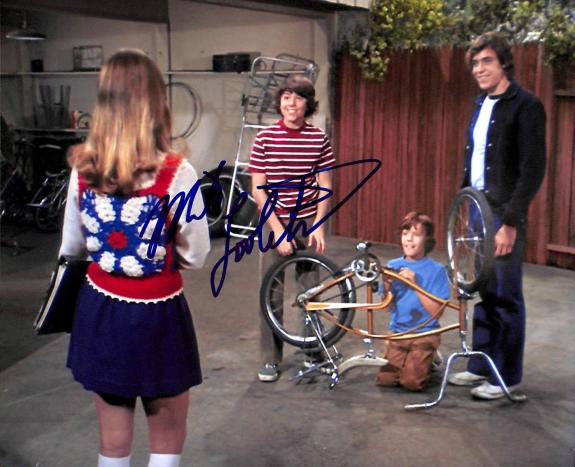 Mike Lookinland The Brady Bunch Signed 8x10 Photo BAS #E37971