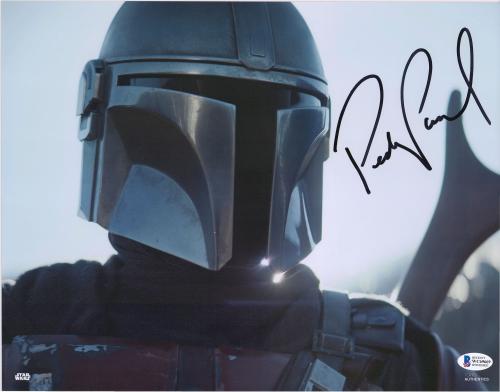 Pedro Pascal Star Wars Autographed 11" x 14" The Mandalorian Photograph