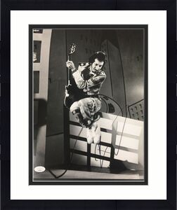 Pete Townshend Signed Photo 11x14 JSA Who Autograph Quadrophenia Guitar HOF JSA