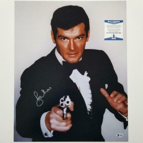 Roger Moore James Bond 007 signed 16x20 photo #1 Autograph ~ Beckett BAS COA