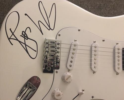 Roger Waters Signed Autograph Pink Floyd Very Rare Full Electric Guitar Beckett