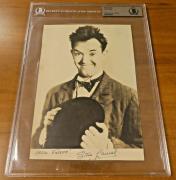 Stan Laurel Signed Orig 6" x 9" Photo by Stax Beckett Authentication in Slab