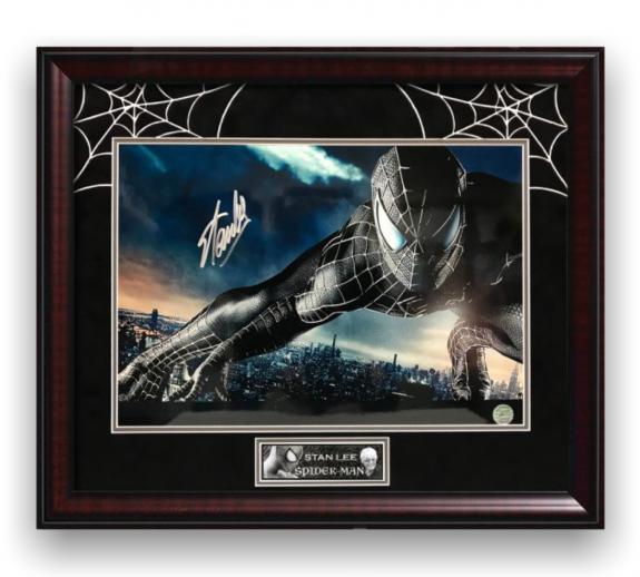 Stan Lee Signed Autographed Spiderman 16x20 Photo Framed to 20x24 Official Holo