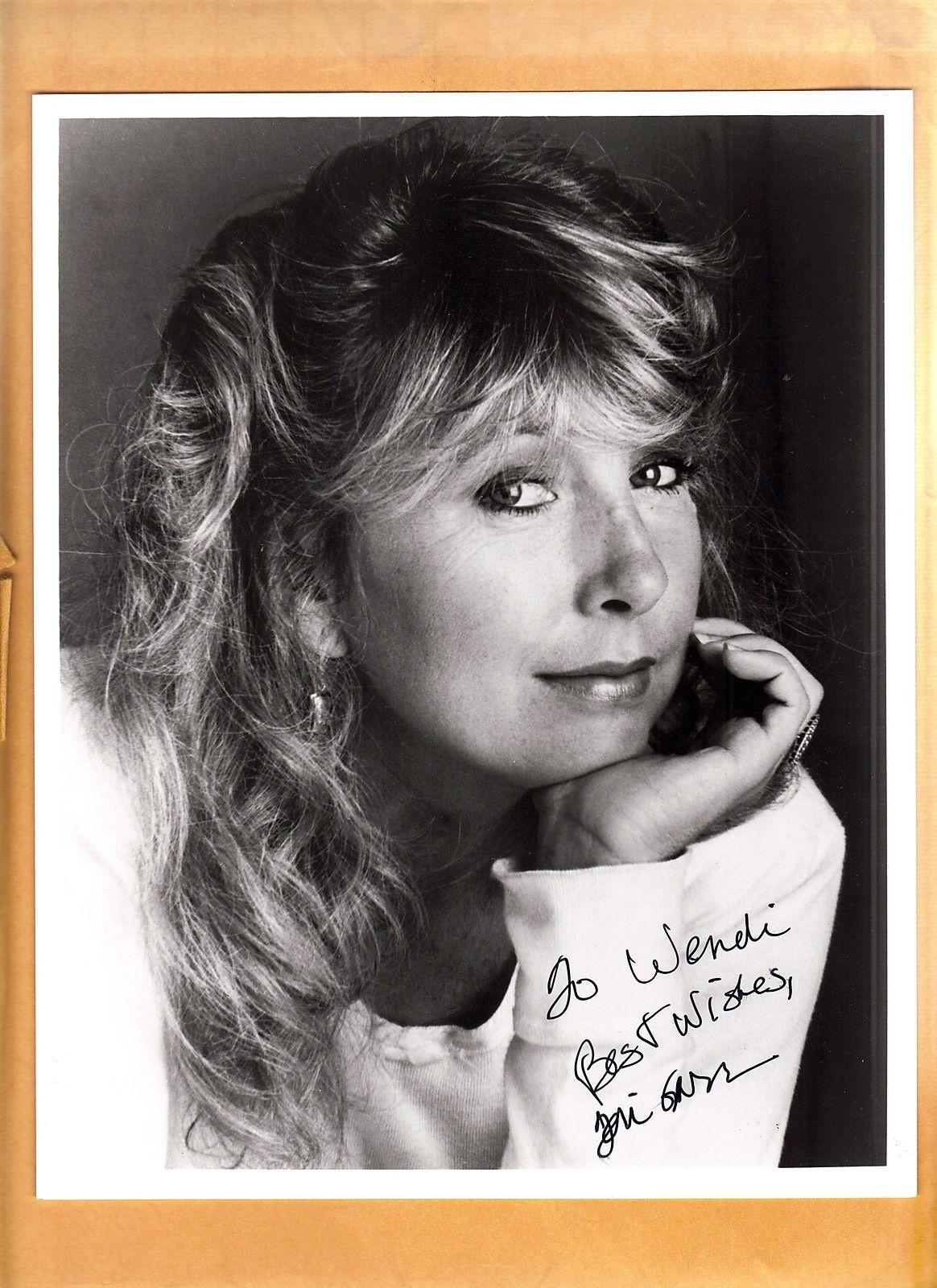 Teri Garr-signed photo-15 a