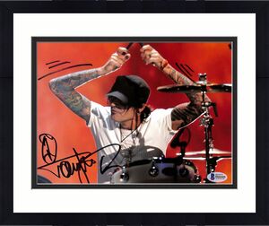 Tommy Lee Motley Crue Signed 8x10 Photo Autographed BAS #H66444
