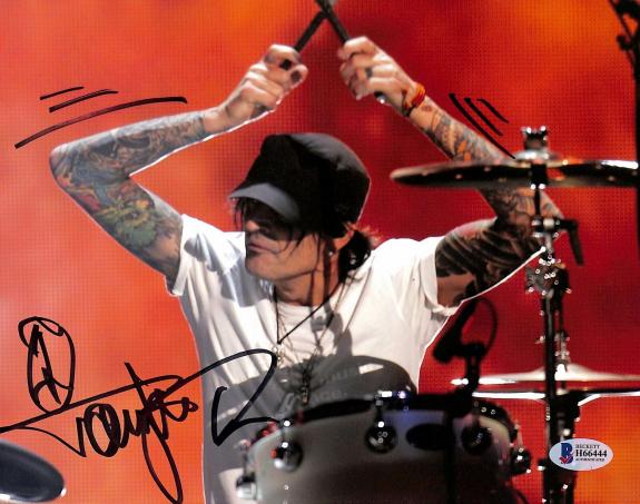 Tommy Lee Motley Crue Signed 8x10 Photo Autographed BAS #H66444
