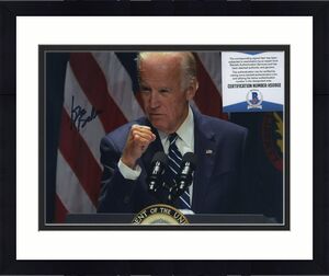 President Joe Biden Signed Photo Color 8x10 Beckett Bas Coa
